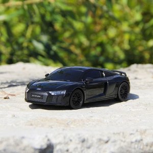 Машина радиоуправляемая Audi R8, 1:24, работает от батареек, свет, цвет чёрный