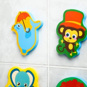 Набор игрушек для ванны «Цирк»: фигурки-стикеры из EVA, 3 шт. + мини-коврик на присосках