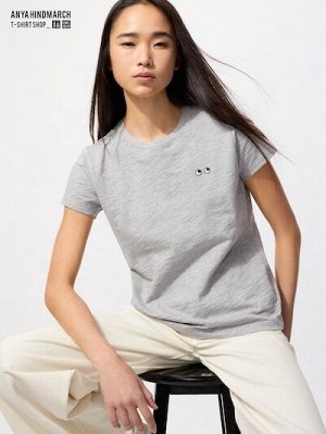 UNIQLO x ANYA HINDMARCH - футболка стандартного кроя с нашивкой сбоку - 03 GRAY