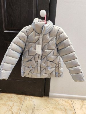 Продам куртку женскую весна-осень