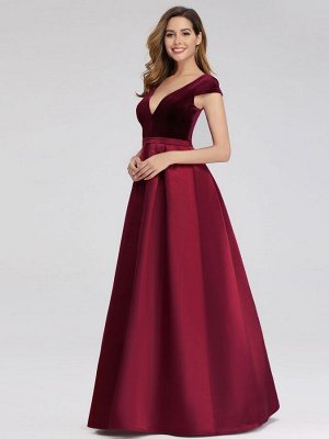 Вечернее длинное бордовое платье с V-образным вырезом и  бархатным топом