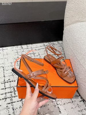 Сандали женские кожаные