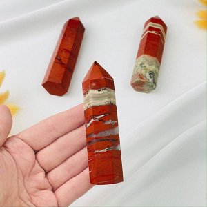 Кристалл из кирпичной Яшмы