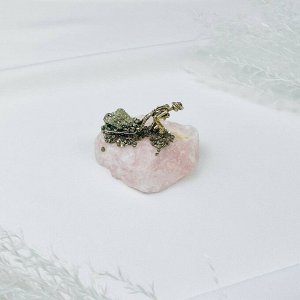Фигурка Старатель на Розовом кварце с Пиритом