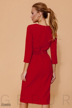Трендовое красное платье