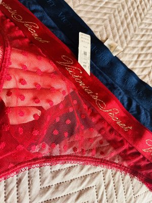 Трусики Victoria’s Secret Thong Panty