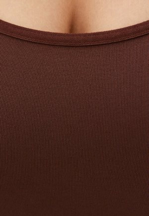 Женское боди на тонких бретелях, из мягкой эластичной микрофибры. Cocoa (Какао, темно коричневый) цвет