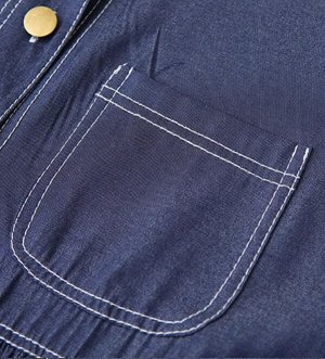 Короткое платье V-образный вырез, с карманами на груди, на пуговицах, черный
