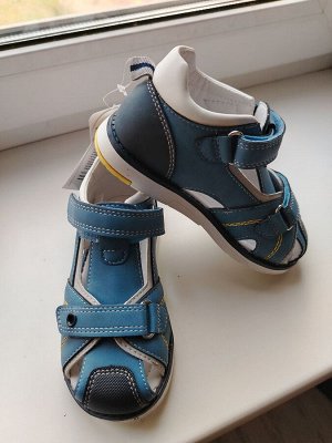 Продам детские сандали, размер 25