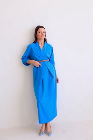 Платье в голубом оттенке