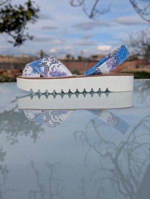 АБАРКАСЫ Босоножки - Абаркасы от испанского производителя AVARCA MENORQUINA · 4393 · AZUL