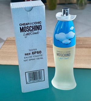 Женские духи Moschino Cheap And Chic Light Clouds 100 мл. Оригинал