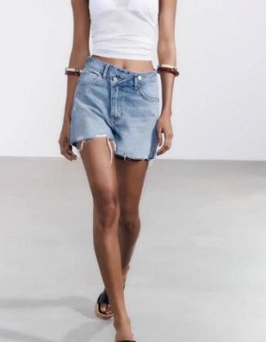 ДЖИНСОВЫЕ ШОРТЫ TRF С ВЫСОКОЙ ПОСАДКОЙ MOM FIT И КОСОЙ ЗАСТЕЖКОЙ, арт. 4806006, голубой