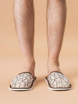 Тапочки Варианты расцветки: косички/фиолетовый, косички/зеленый, сахель, косички/синий, элтон
Ткань: полиэстер, Состав: верх/ подкладка: 100% ПЭ; подошва ЭВА 100%
Отличные легкие тапочки для тех, кто 