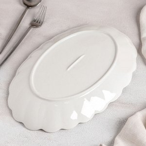 Блюдо керамическое «Ромашка», 32x20x3 см, цвет белый