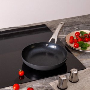 Сковорода антипригарная DAIKIN серии "CHEF" с 3-х слойным покрытием, 22 см, анодированный алюминий, 1 шт.
