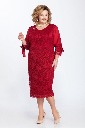 Платье Платье Pretty 809 темно-красное 
Состав ткани: Вискоза-20%; ПЭ-80%; 
Рост: 164 см.

Платье прилегающего силуэта из нижнего трикотажного и верхнего из гипюра. Перед с рельефами из проймы, спинк