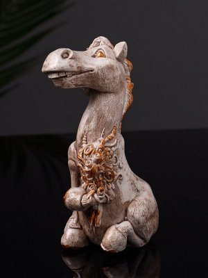 Фигурка гипс «Конь с букетом», 11 см, бежевая