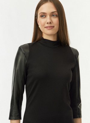 Платье с отделкой из искусственной кожи