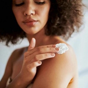 Лосьон для тела с антиоксидантами и ароматом вишни Avon Care