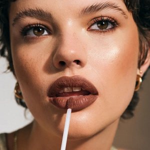 Увлажняющая жидкая матовая губная помада Ultra Colour, цвет Заслуженные комплименты