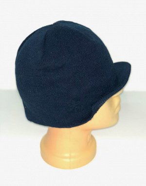 Темно-синяя шапка с козырьком  №4306