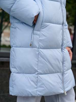 Пальто женское утепленное голубое