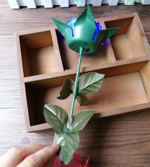 Роза 1 шт 42 см * 11 см (с диаметром листа) 
диаметр цветка составляет 7,5 см