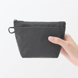 MUJI Wrinkle Nylon Gusseted Pouch – органайзер из жатого нейлона с расширением (16.5 × 11 × 6 см)
