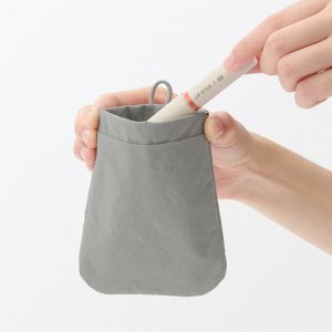 MUJI Wrinkle Nylon One-Touch Flat Pouch – плоский органайзер из жатого нейлона с удобным открытием