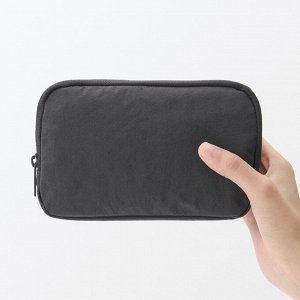 MUJI Wrinkle Nylon Wide-Open Pouch – вместительный органайзер из жатого нейлона с удобным раскрытием