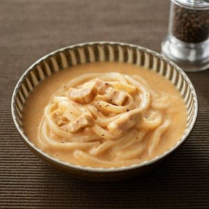 MUJI Noodle Sauce – японская карбонара с сыром и сливками
