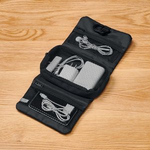 MUJI Polyester Hanging Case with Detachable Pouch – подвесной чехол с съёмным органайзером из полиэстера