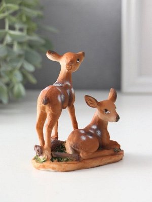 Фигурка полистоун «Два оленёнка», 10x5.6x9.6 см, МИКС