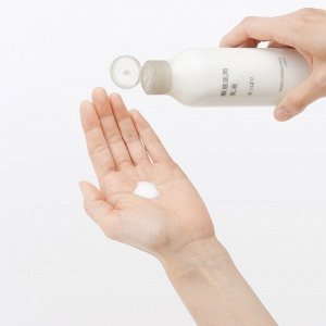 MUJI Sensitive Skin Moisturising Emulsion (Light) – эмульсия для чувствительной кожи