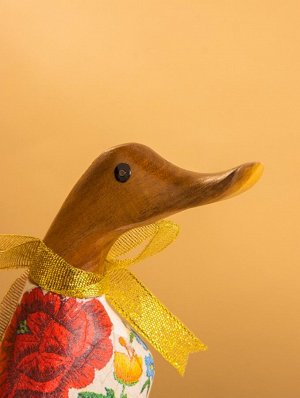 Сувенир «Утка в цветах», 13x9x24 см, дерево