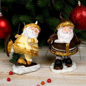 Сувенир полистоун "Дед Мороз на лыжах" МИКС 13х7,5х7,5 см