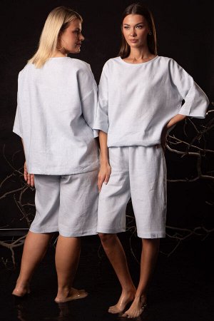 Костюм Костюм Kivviwear 4316431703 голубой 
Состав: Вискоза-45%; Лён-55%;
Сезон: Лето
Рост: 170

Женский костюм из льна с вискозой премиум-класса. Комплект: джемпер со съемным бантом в комплекте и шо