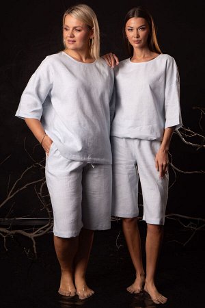 Костюм Костюм Kivviwear 4316431703 голубой 
Состав: Вискоза-45%; Лён-55%;
Сезон: Лето
Рост: 170

Женский костюм из льна с вискозой премиум-класса. Комплект: джемпер со съемным бантом в комплекте и шо