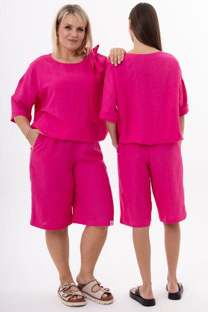 Костюм Костюм Kivviwear 4316431705 фуксия 
Состав: Вискоза-45%; Лён-55%;
Сезон: Лето
Рост: 170

Женский костюм из льна с вискозой премиум-класса. Комплект: джемпер со съемным бантом в комплекте и шор