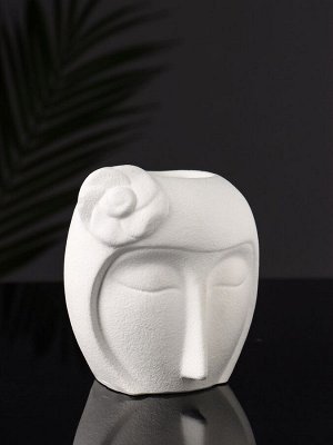 Фигурное кашпо для цветов «Девушка с цветком», гипс, 11x10 см