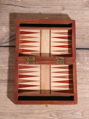 Нарды, 17x12.5x3.5 см, дерево шишам, латунь