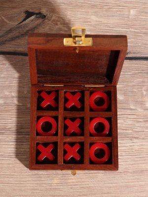 Настольная игра «Крестики-нолики», 10x10 см, дерево шишам, смола