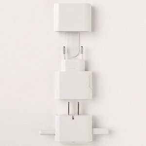 MUJI Travel Plug Adapter – универсальный адаптер для путешествий