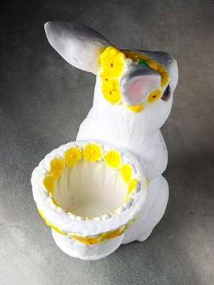 Фигурка-подставка для мелочей «Зайка с корзинкой кашпо», гипс, 15x25x38 см