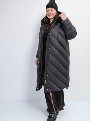 Пальто Стеганое oversize пальто из технологичной ткани с водоотталкивающим покрытием. Объемный утепленный капюшон , длинные рукава . Передние карманы расположены в рельефных швах. Изделие на подкладке