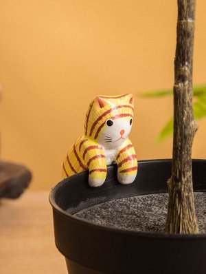 Сувенир «Цепкий Котёнок», 2.5x3.5x7 см, дерево, оранжевый