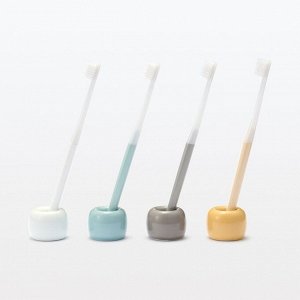 MUJI Porcelain Toothbrush Stand (1-slot) – подставка для одной зубной щётки из белого фарфора