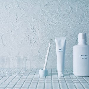 MUJI Porcelain Toothbrush Stand (1-slot) – подставка для одной зубной щётки из белого фарфора