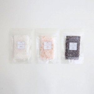 MUJI IDÉE Aromatic Pink Bath Salt Lunuganga – ароматная розовая соль для ванн, Лунунганга